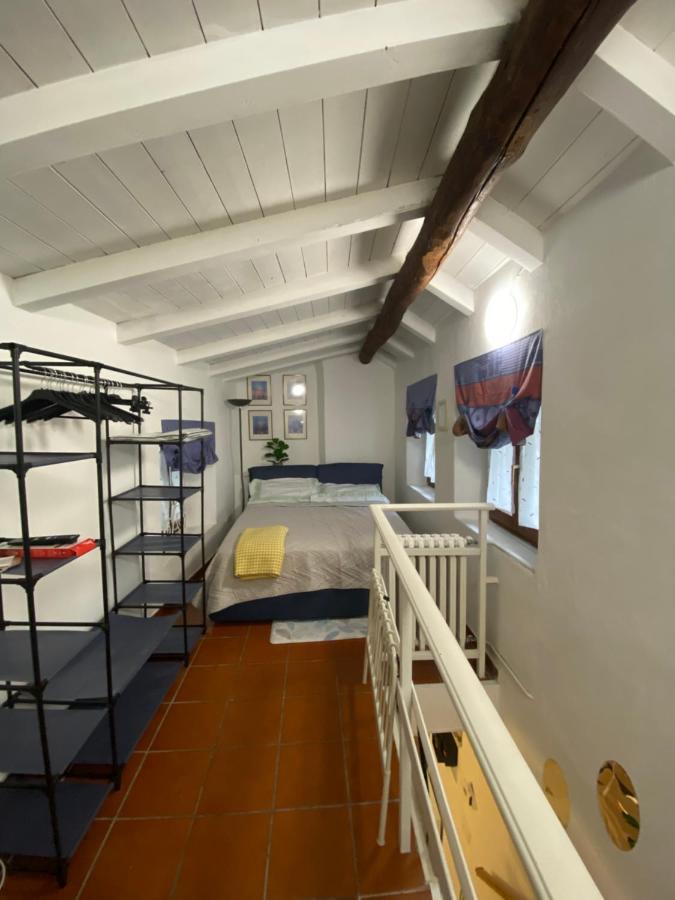 Casa Baiettini 9 Bed & Breakfast Intra Eksteriør bilde